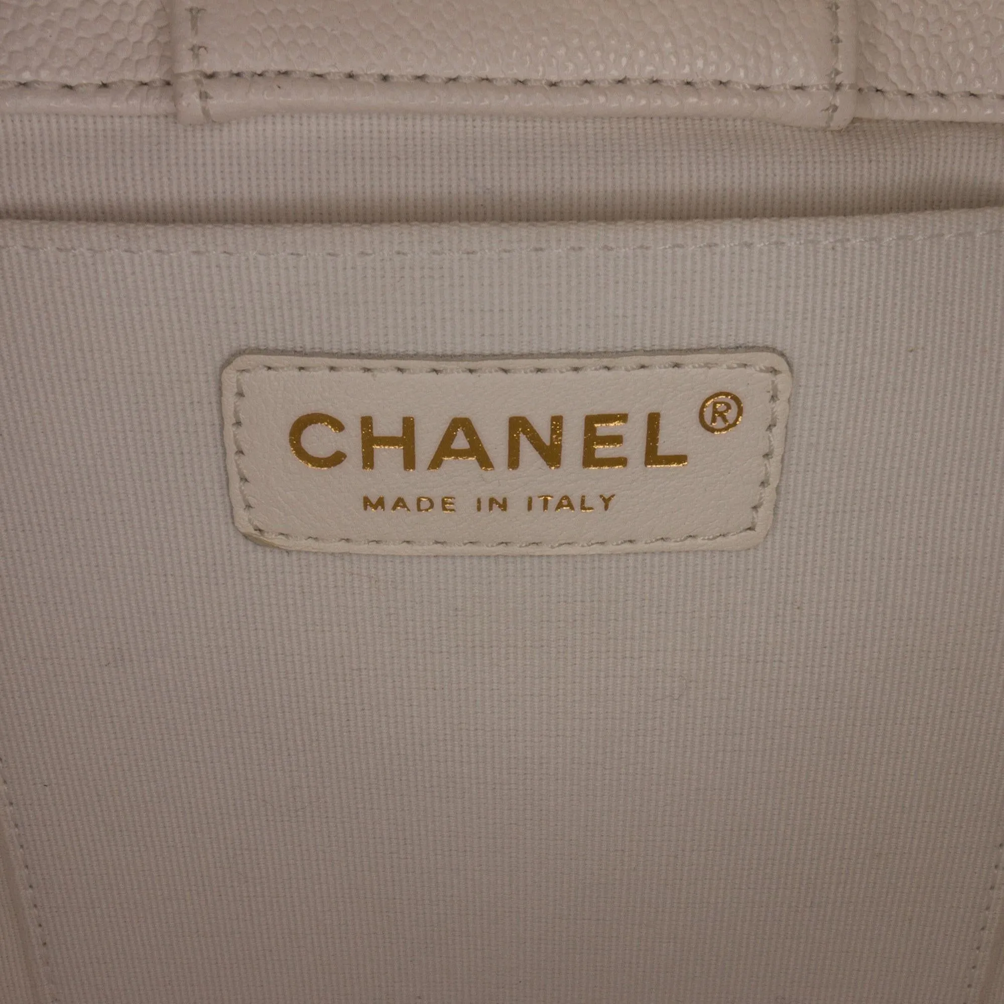 Chanel CC Caviar Bucket Bag (SHG-8IGeqO)